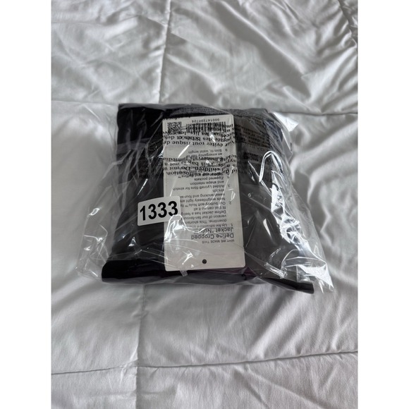 New Size 12 Lululemon Nulu Cropped Define Jacket Black Thumbholes Full Zip $138 - Picture 15 of 15
